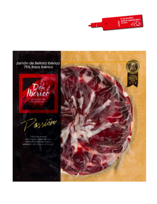 Sobre a cuchillo de Jamón de Bellota Ibérico (75% R.I)